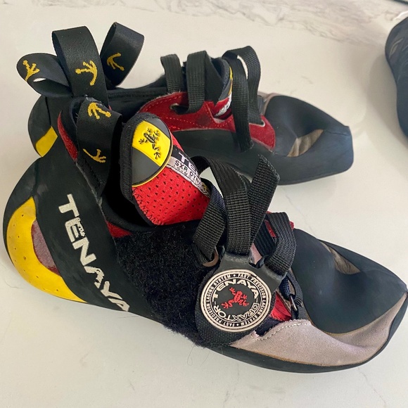 Tenaya climbing shoes size 12 - Picture 1 of 3